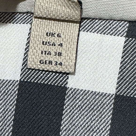 BURBERRY London Marystow Trench Coat  6 17” p2p Honey/Beige $1,995 EUC - Picture 5 of 17